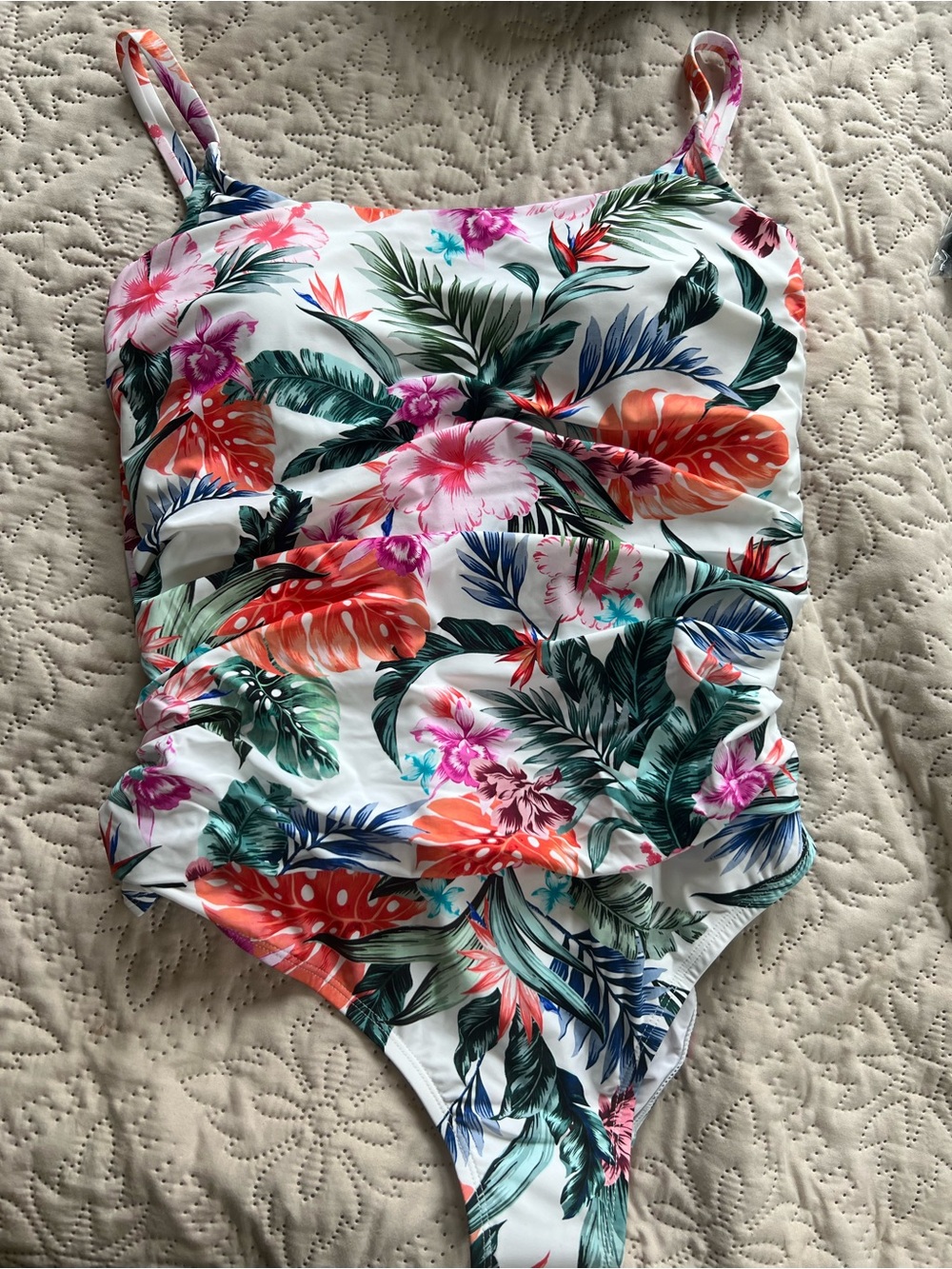 Jantzen White Tropical Floral One-Piece Swimsuit with Multicolor Leaves